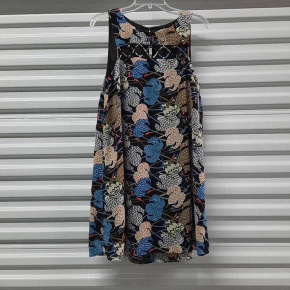 entro Dresses & Skirts - Entro Dress Womens Size Medium Floral Sleeveless Casual Mini Lined